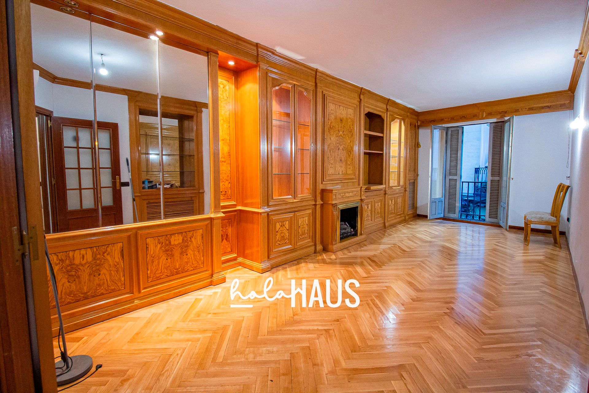 Living room of Flat for sale in  Madrid Capital  with Storage room and Balcony