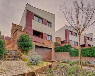 Exterior view of House or chalet for sale in Egüés  with Heating, Private garden and Parquet flooring