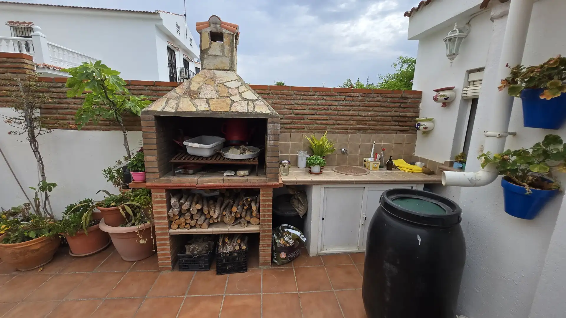 Cuina de Casa o xalet en venda en Málaga amb Aire condicionat, Jardí privat i Terrassa