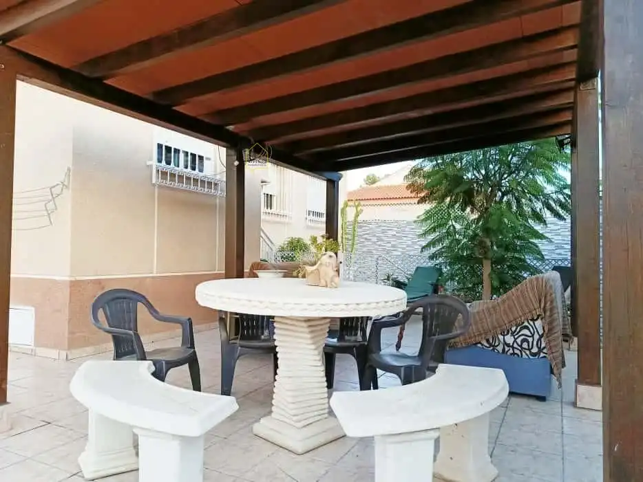 Houses for sale in Escucha