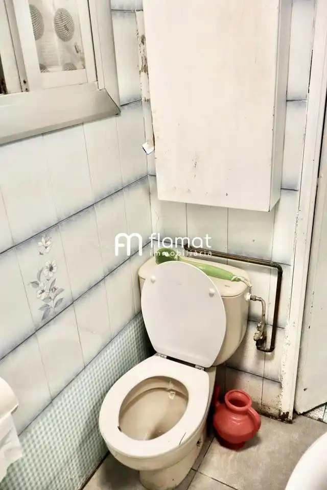 Bathroom of Ground floor for sale in Santa Coloma de Gramenet