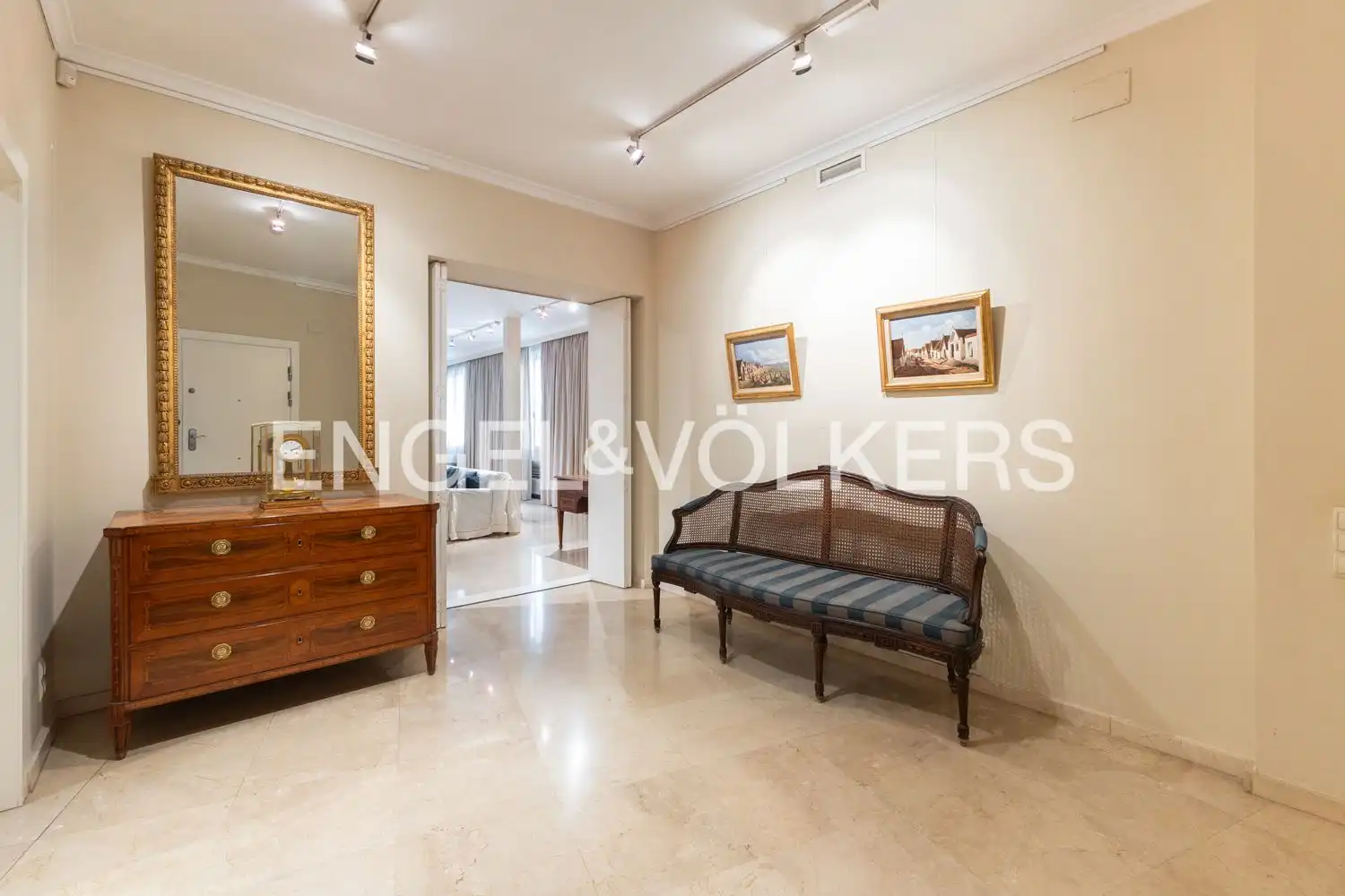 Piso en venta en Valencia con Aire acondicionado, Calefacción y Balcón