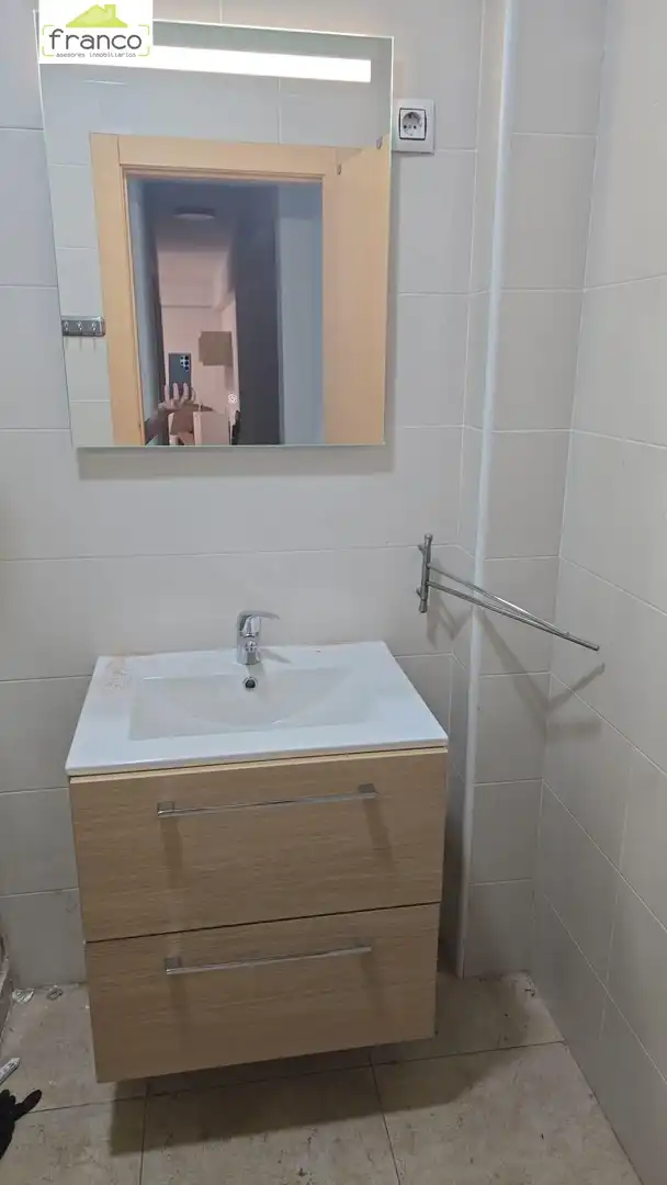 Badezimmer von Wohnung zur Miete in Murcia mit Möbliert