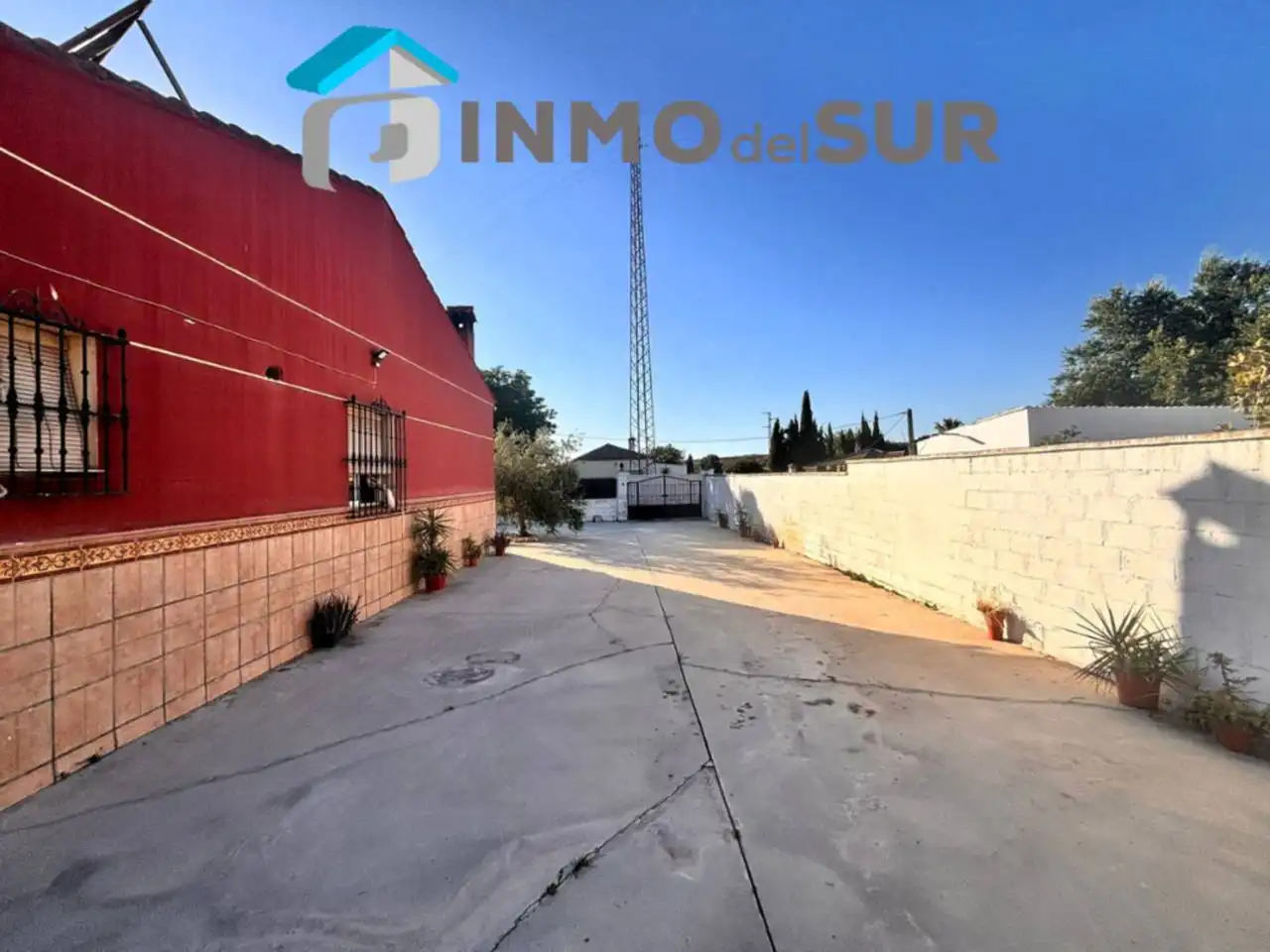 Vista exterior de Finca rústica en venda en Cabra amb Jardí privat i Piscina