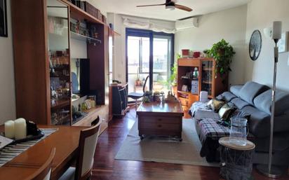 Living room of Flat for sale in Sabadell  with Air Conditioner, Heating and Parquet flooring