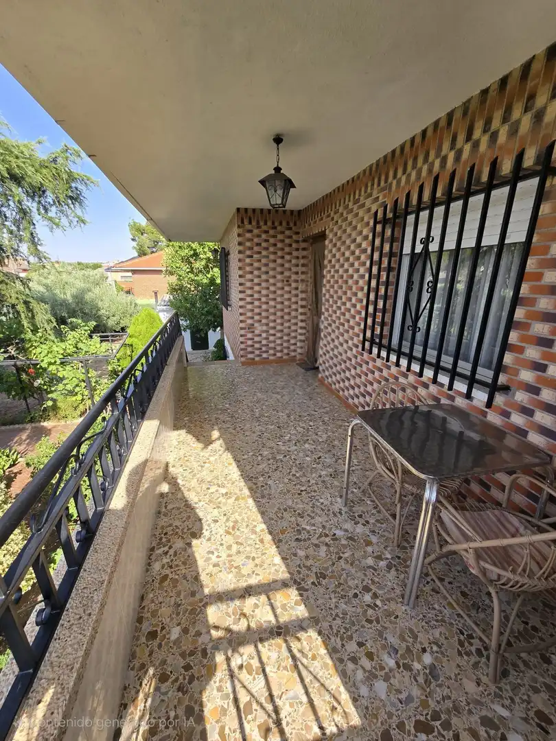 Casa amb piscina en venda a Yuncos, imagen 5