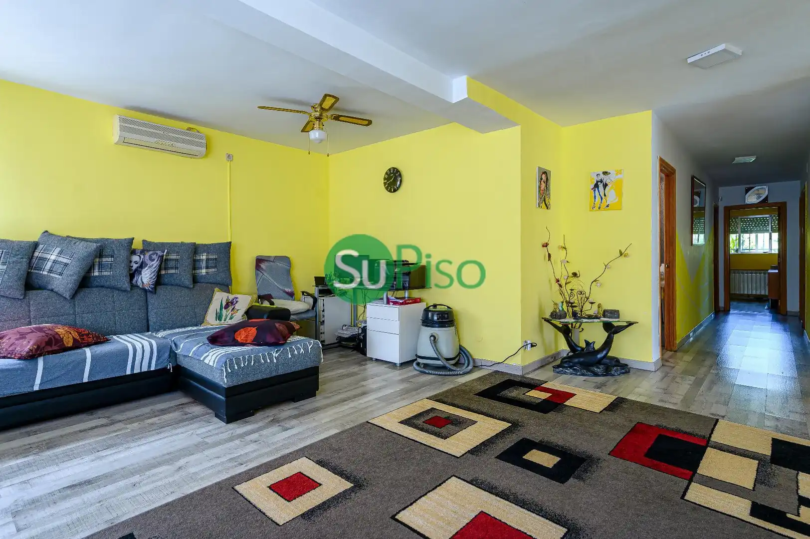 Chalet con piscina en venta en Calle 1