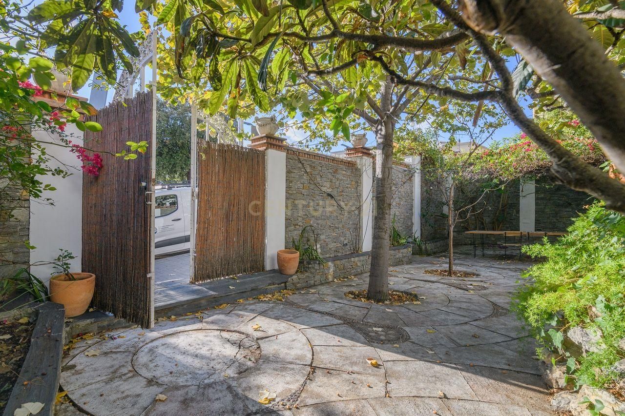 Jardí de Casa o xalet en venda en  Barcelona Capital