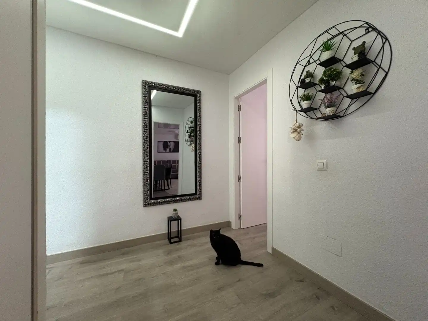 Apartamento con terraza en venta en Avenida de las Cortes Valencianas 3, imagen 2