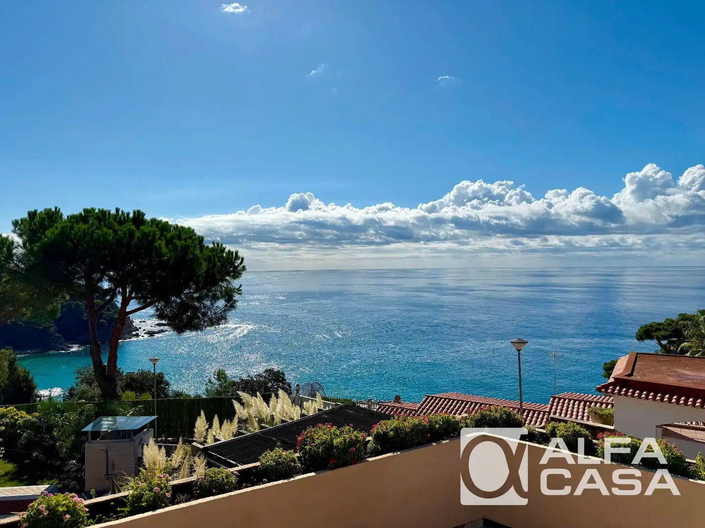 Vista exterior de Casa o xalet en venda en Lloret de Mar amb Aire condicionat, Calefacció i Terrassa