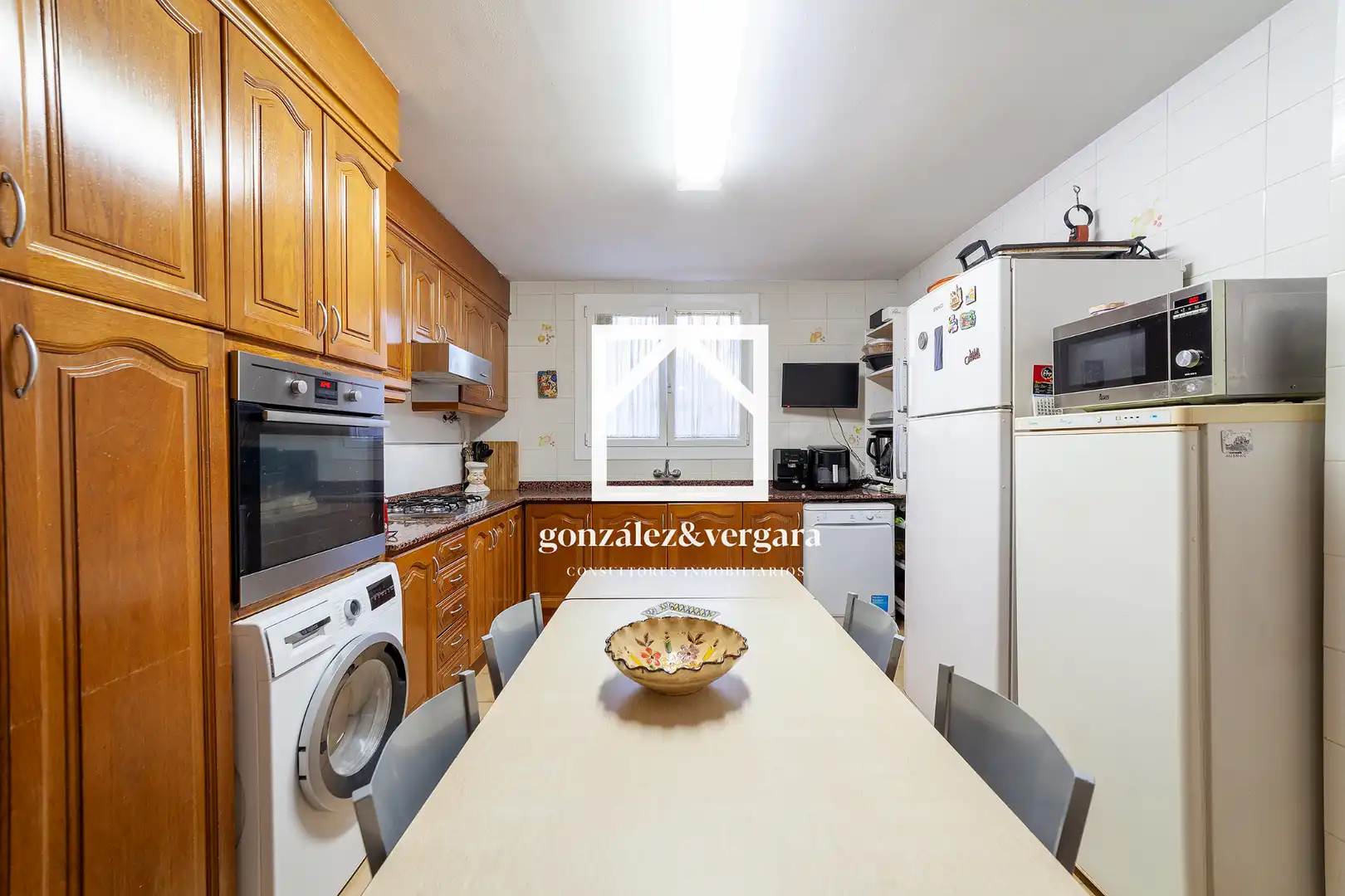 Küche von Wohnung zum Verkauf in Burjassot mit Klimaanlage, Heizung und Terrasse