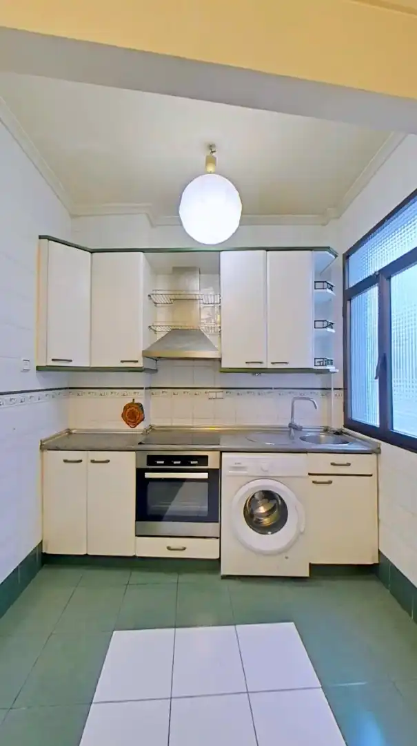 Piso con ascensor en venta en Eguiluz Antonio Médico Kalea, imagen 15