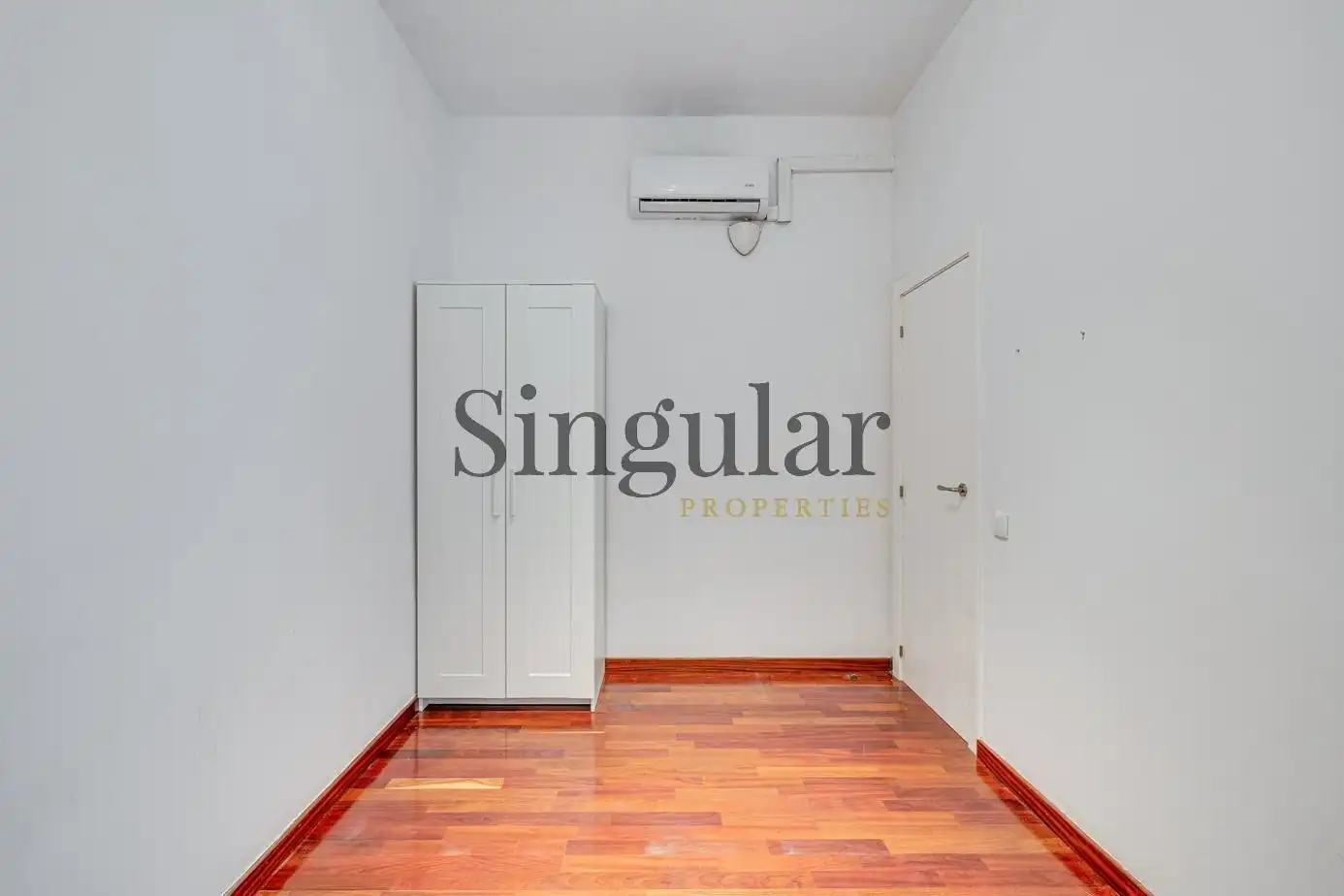 Habitación de Piso en venta en Barcelona con Aire acondicionado y Calefacción