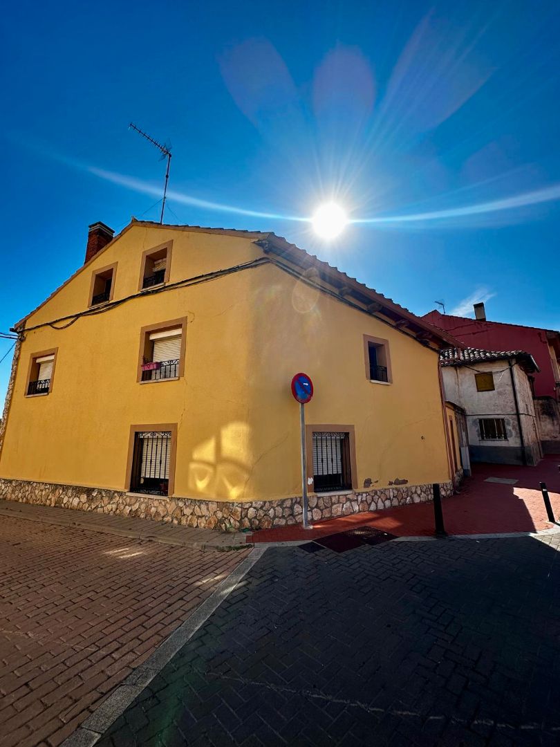 Vista exterior de Casa o chalet en venta en Zaratán con Calefacción, Parquet y Terraza