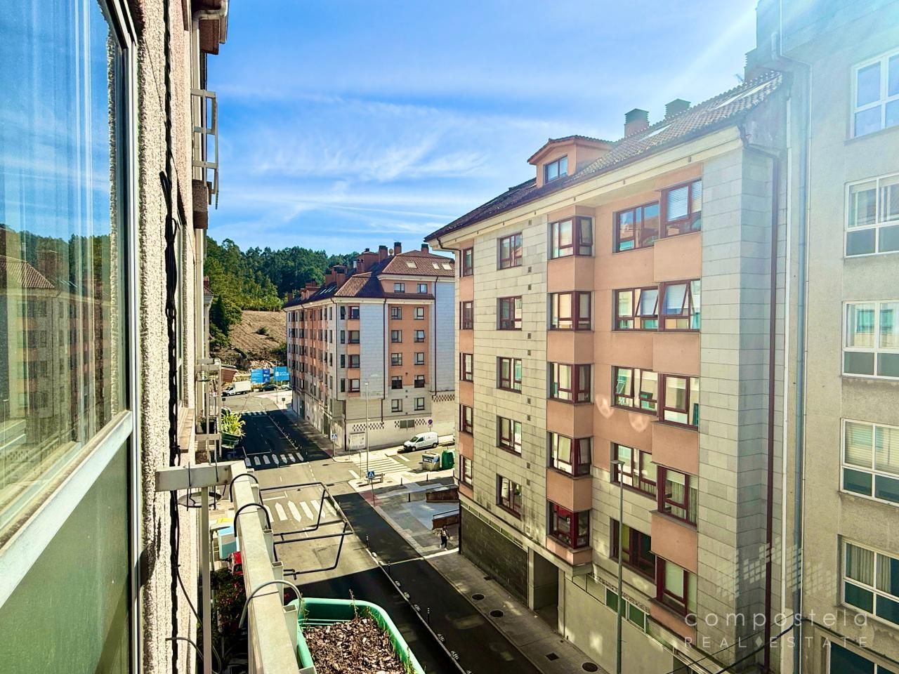 Vista exterior de Pis de lloguer en Ames amb Calefacció i Moblat
