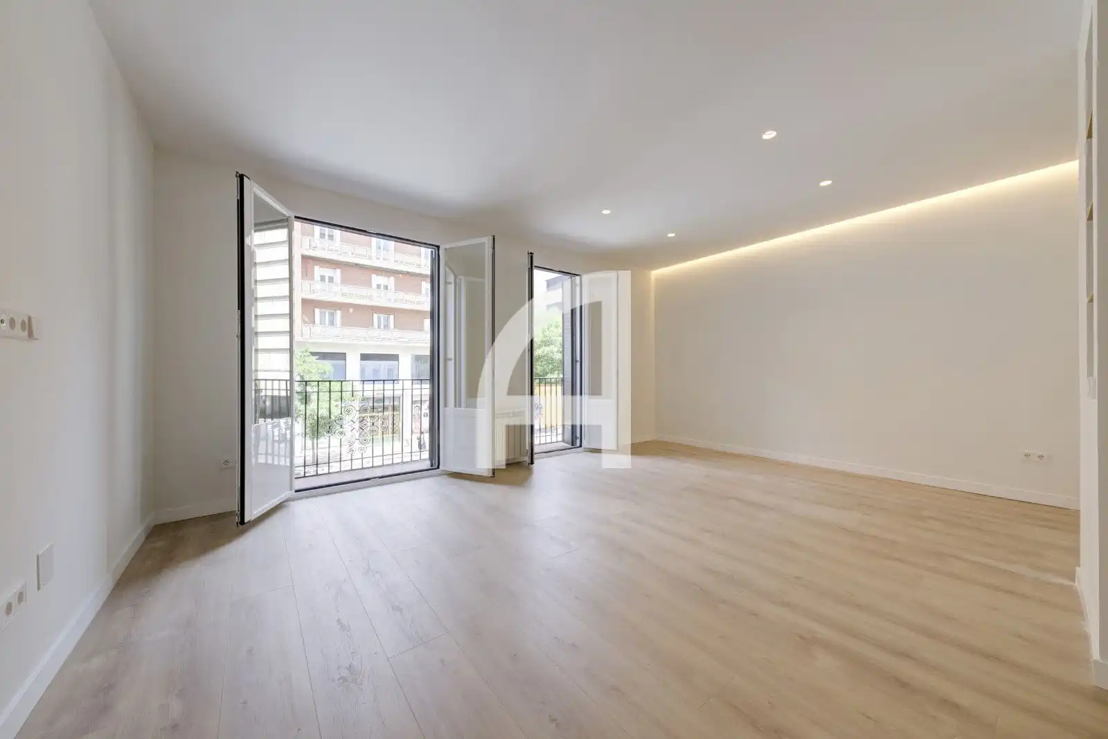 Wohnzimmer von Wohnung zum Verkauf in Madrid mit Klimaanlage, Heizung und Terrasse