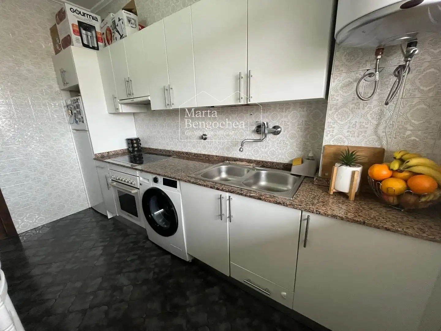 Kitchen of Flat for sale in Vitoria - Gasteiz  with Heating, Terrace and Storage room