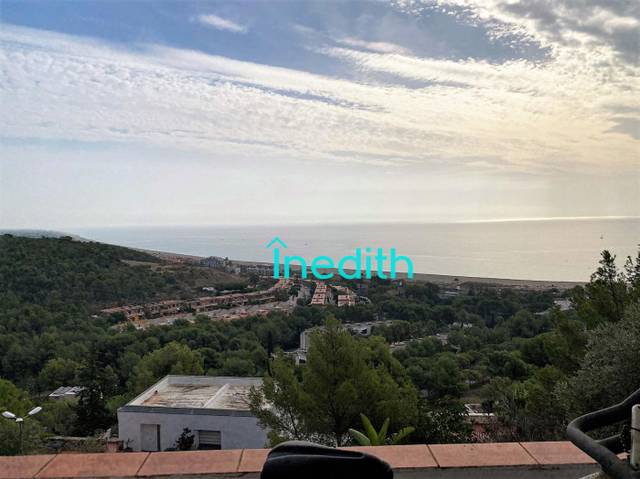 Casa-chalet en Alquiler en Carrer CRISTINA DE MORENES en Les Botigues de Sitges