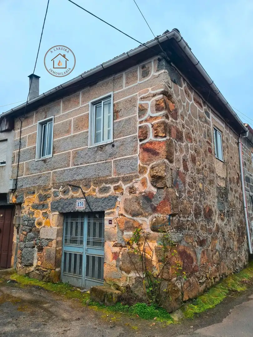 Vista exterior de Casa o chalet en venta en Cartelle con Terraza y Trastero