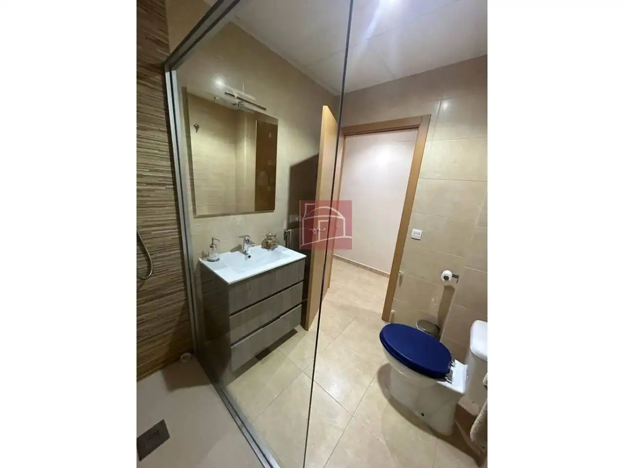 Baño de Piso en venta en Don Benito con Aire acondicionado, Trastero y Amueblado