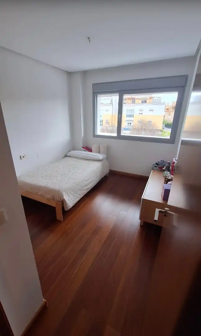 Bedroom of Flat for sale in Córdoba  with Air Conditioner, Heating and Parquet flooring