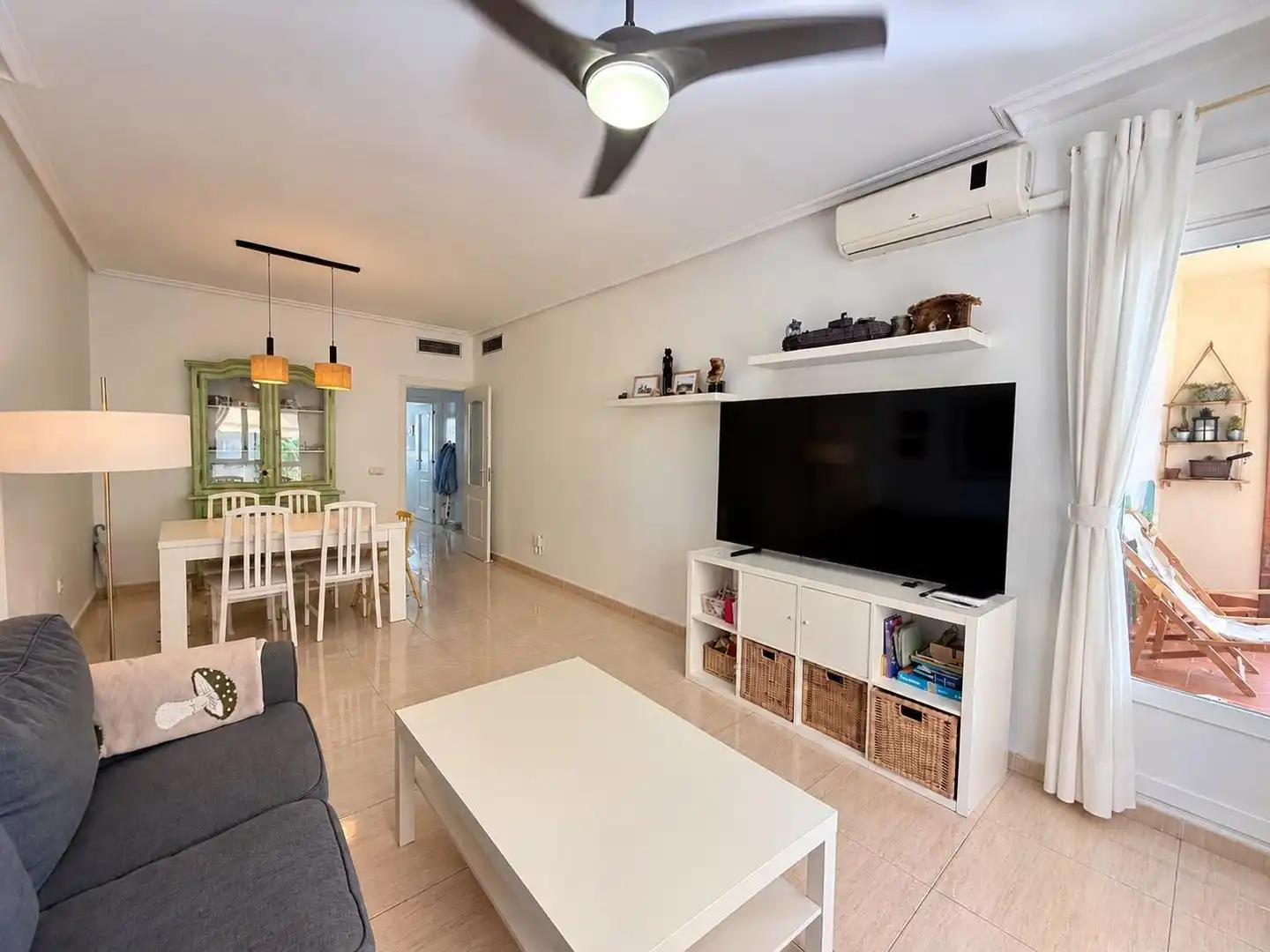 Sala d'estar de Pis en venda en Aguadulce