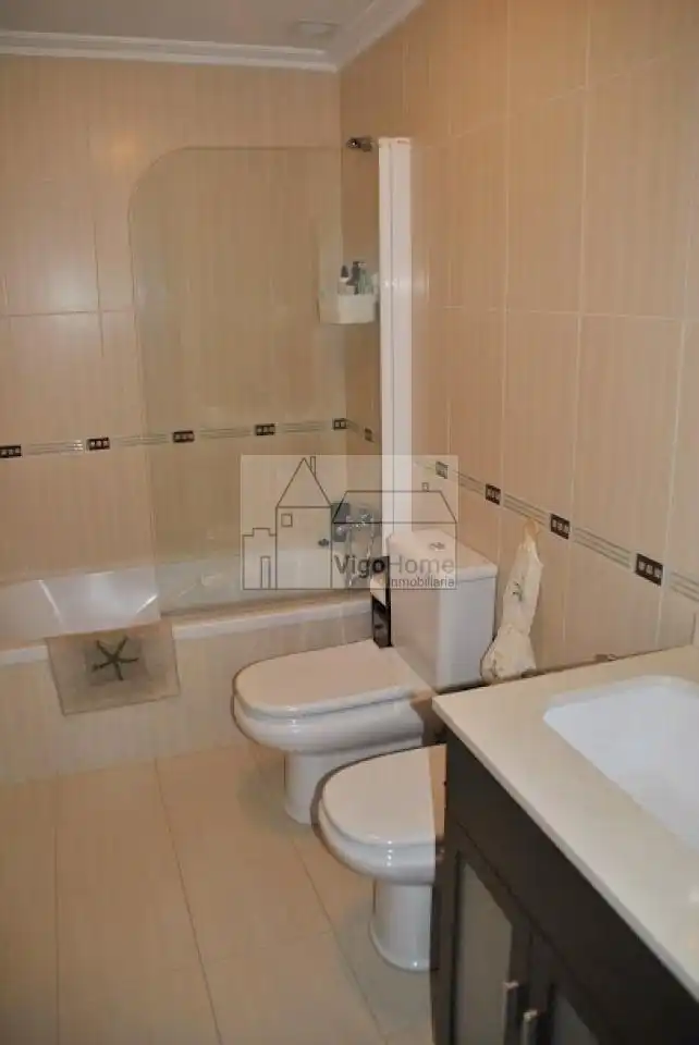 Bathroom of Houses for sale in Cangas   with Heating, Private garden and Terrace
