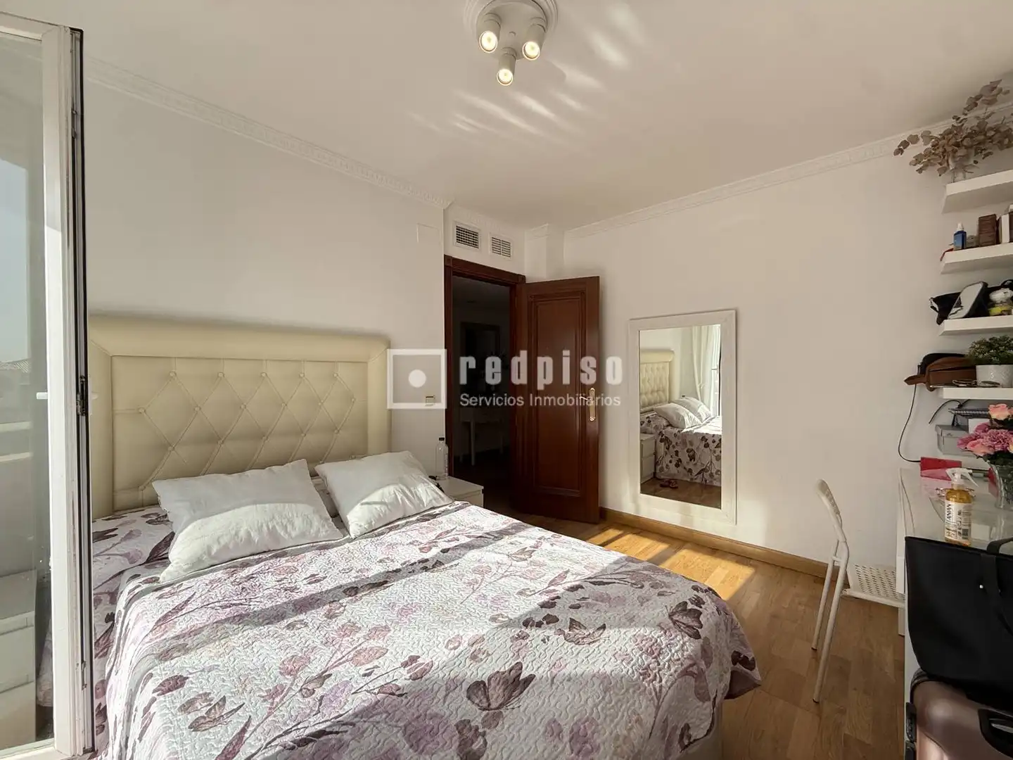 Dormitori de Casa o xalet en venda en Alhaurín de la Torre amb Aire condicionat, Jardí privat i Terrassa