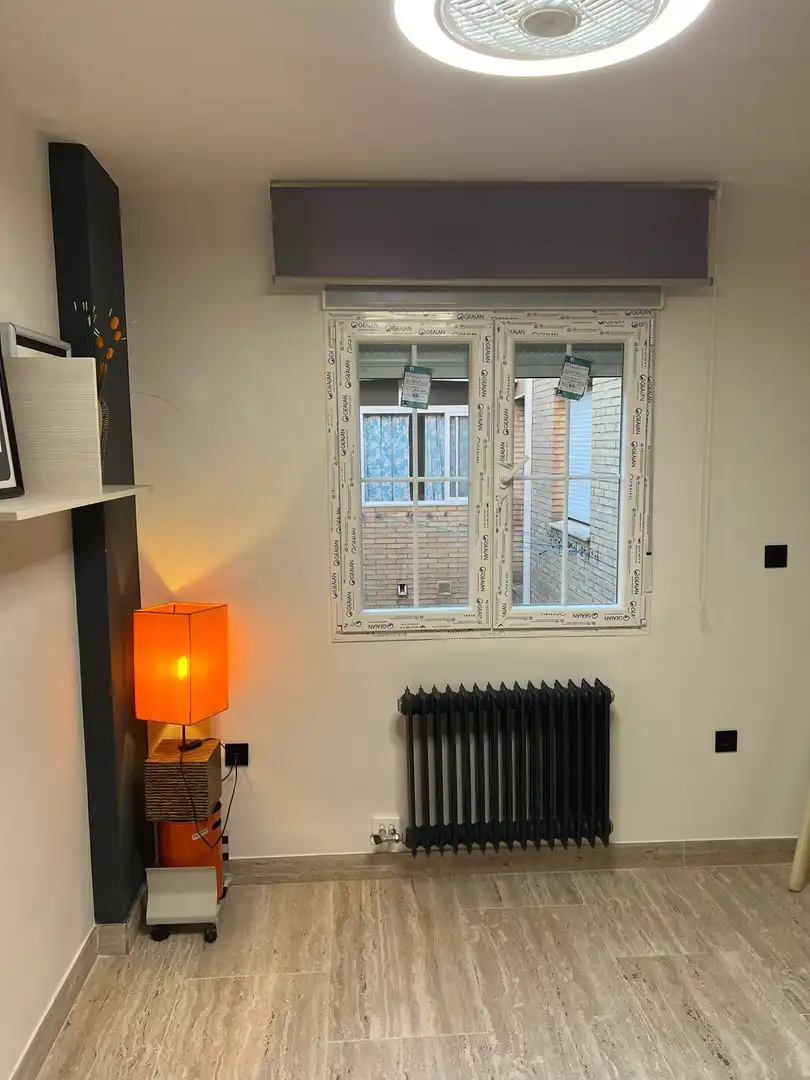 Flat for rent in Calle Escritor Miguel Toro, Barrio de Zaidín