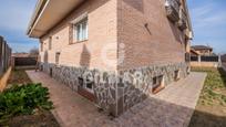 Exterior view of House or chalet for sale in Valdetorres de Jarama  with Air Conditioner and Terrace