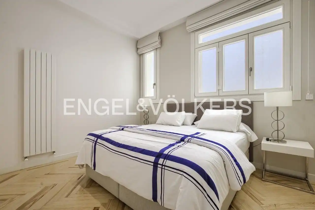 Habitación de Piso de alquiler en Madrid con Aire acondicionado, Calefacción y Jardín privado