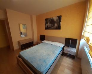 Dormitori de Apartament de lloguer en Alfoz de Quintanadueñas amb Balcó
