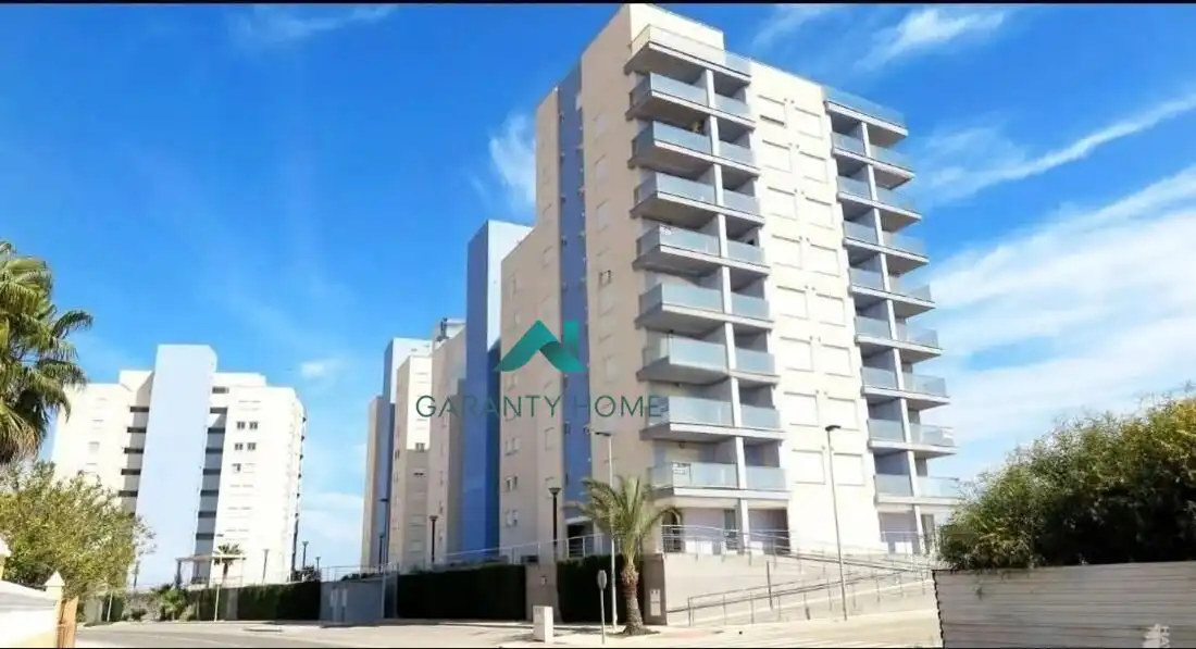 Flat with terrace for sale in Veneziola