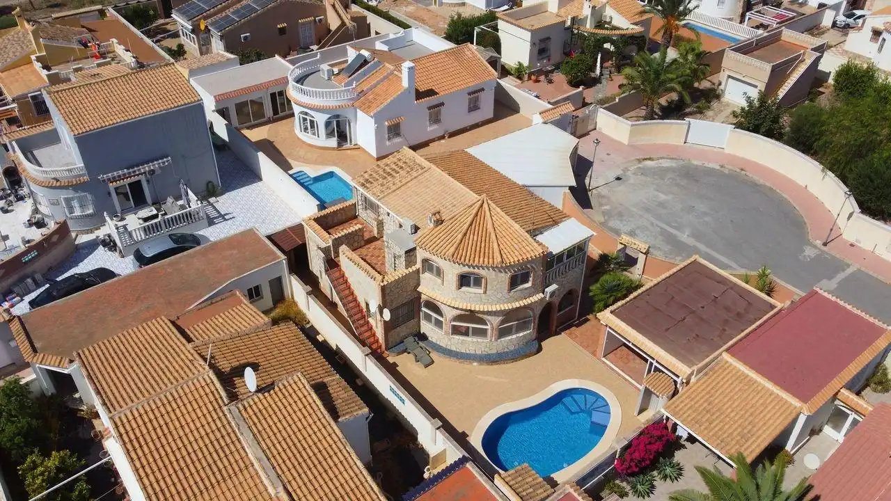 Vista exterior de Casa o xalet en venda en Orihuela