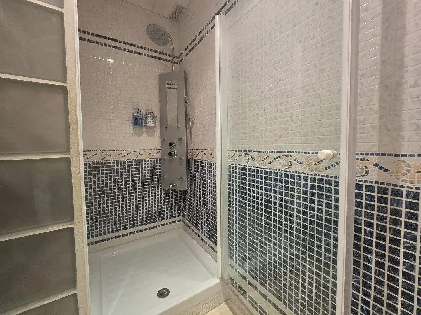 Bany de Apartament en venda en Gandia amb Aire condicionat, Terrassa i Traster