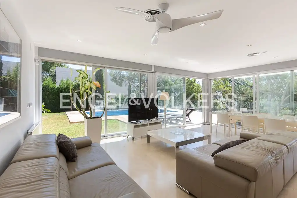 Sala de estar de Casa o chalet de alquiler en Chiva con Aire acondicionado, Calefacción y Jardín privado