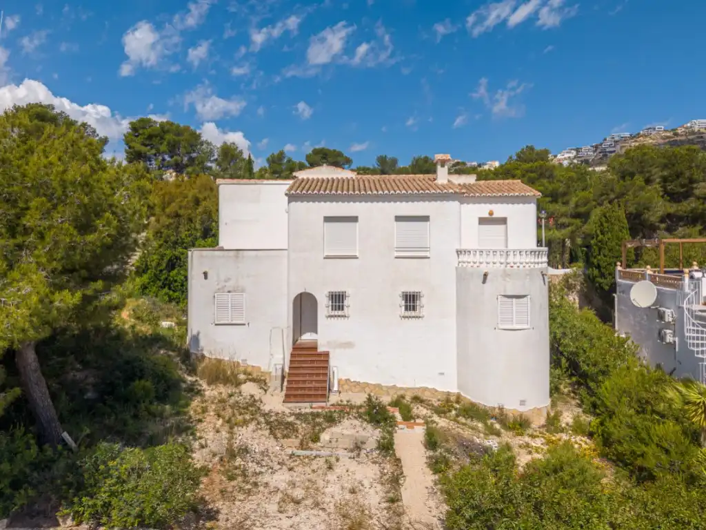 Vista exterior de Casa o xalet en venda en Benitachell / El Poble Nou de Benitatxell amb Aire condicionat, Terrassa i Piscina comunitària
