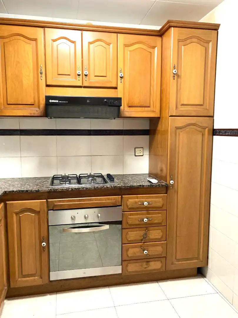 Cocina de Piso en venta en L'Hospitalet de Llobregat con Aire acondicionado y Calefacción