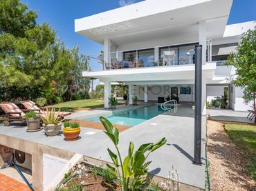 Chalet en venta en Cala Blanca