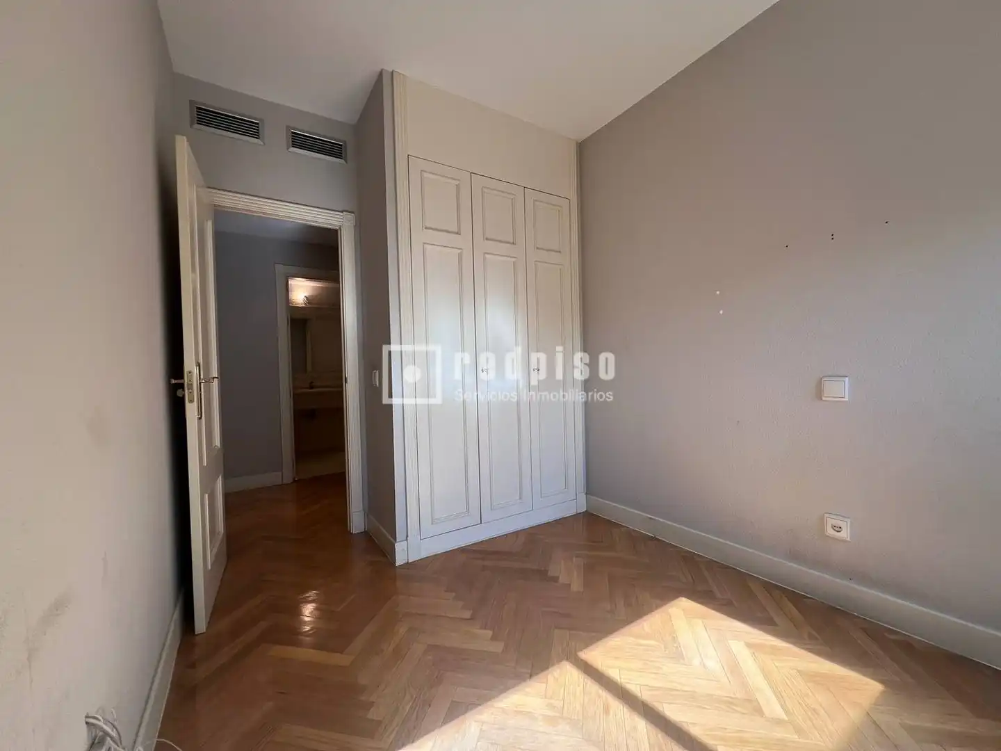 Piso con piscina en venta en del Talgo 226, imagen 5
