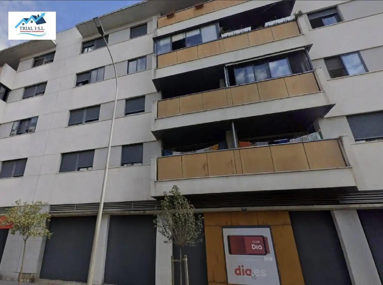 Piso con terraza en venta en Calle Serenata