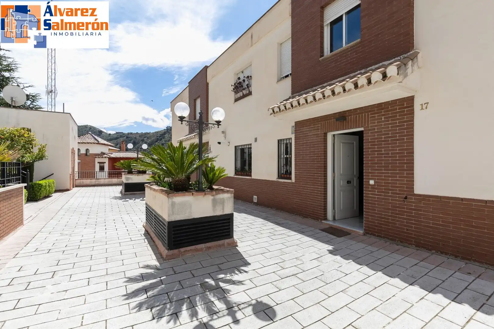 Maison mitoyenne avec piscine à vendre à Genil, imagen 3
