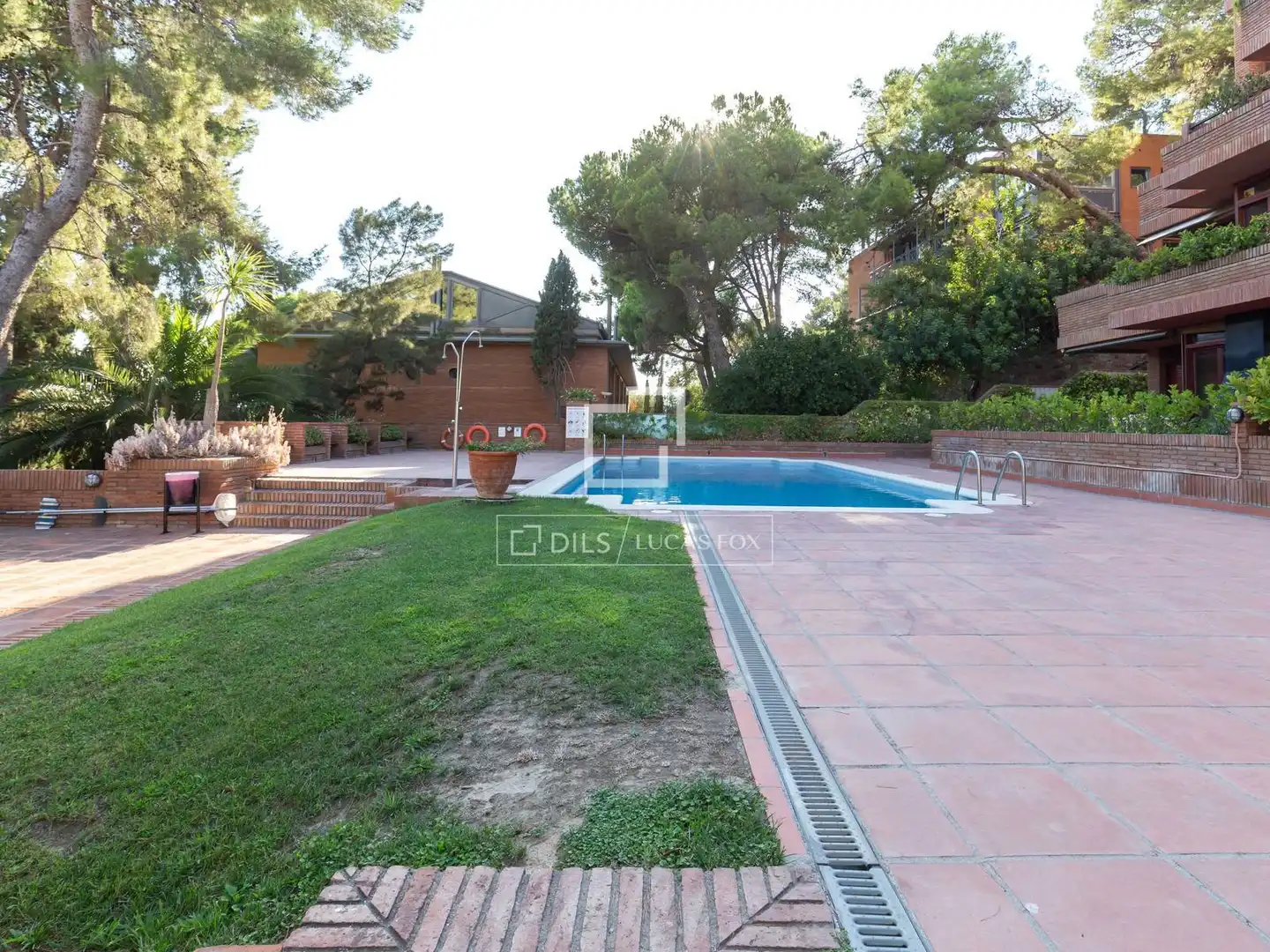 Swimming pool of Flat for sale in Centre  