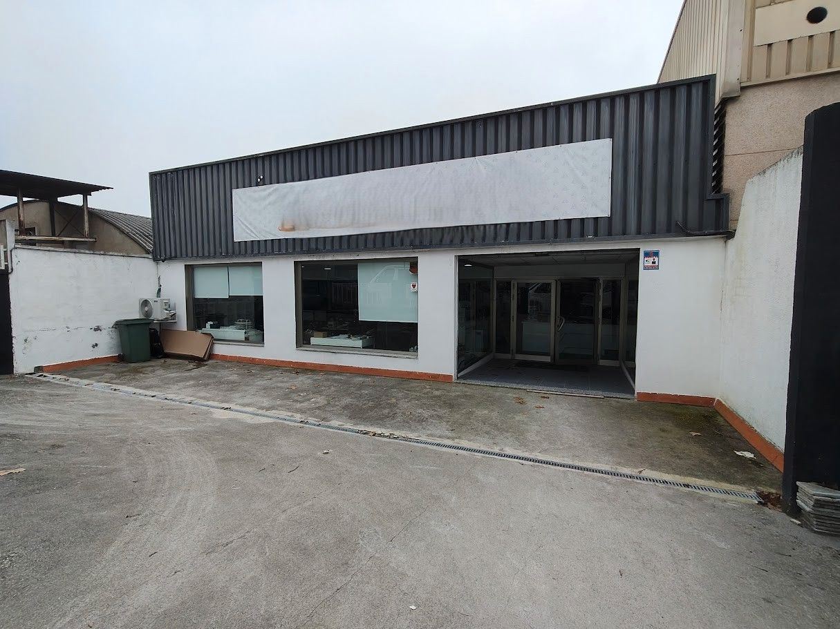 Vista exterior de Nau industrial en venda en Les Franqueses del Vallès amb Calefacció