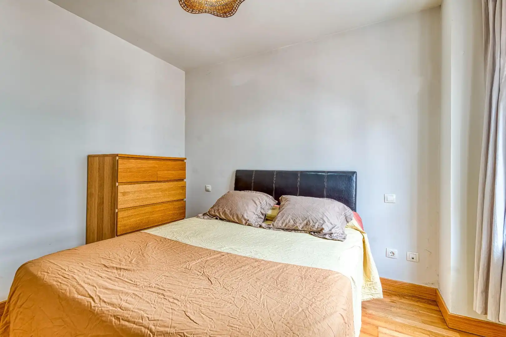 Habitación de Piso en venta en Yebes con Aire acondicionado, Calefacción y Jardín privado