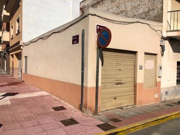 Locale commerciale in affitto a Aspe Centro