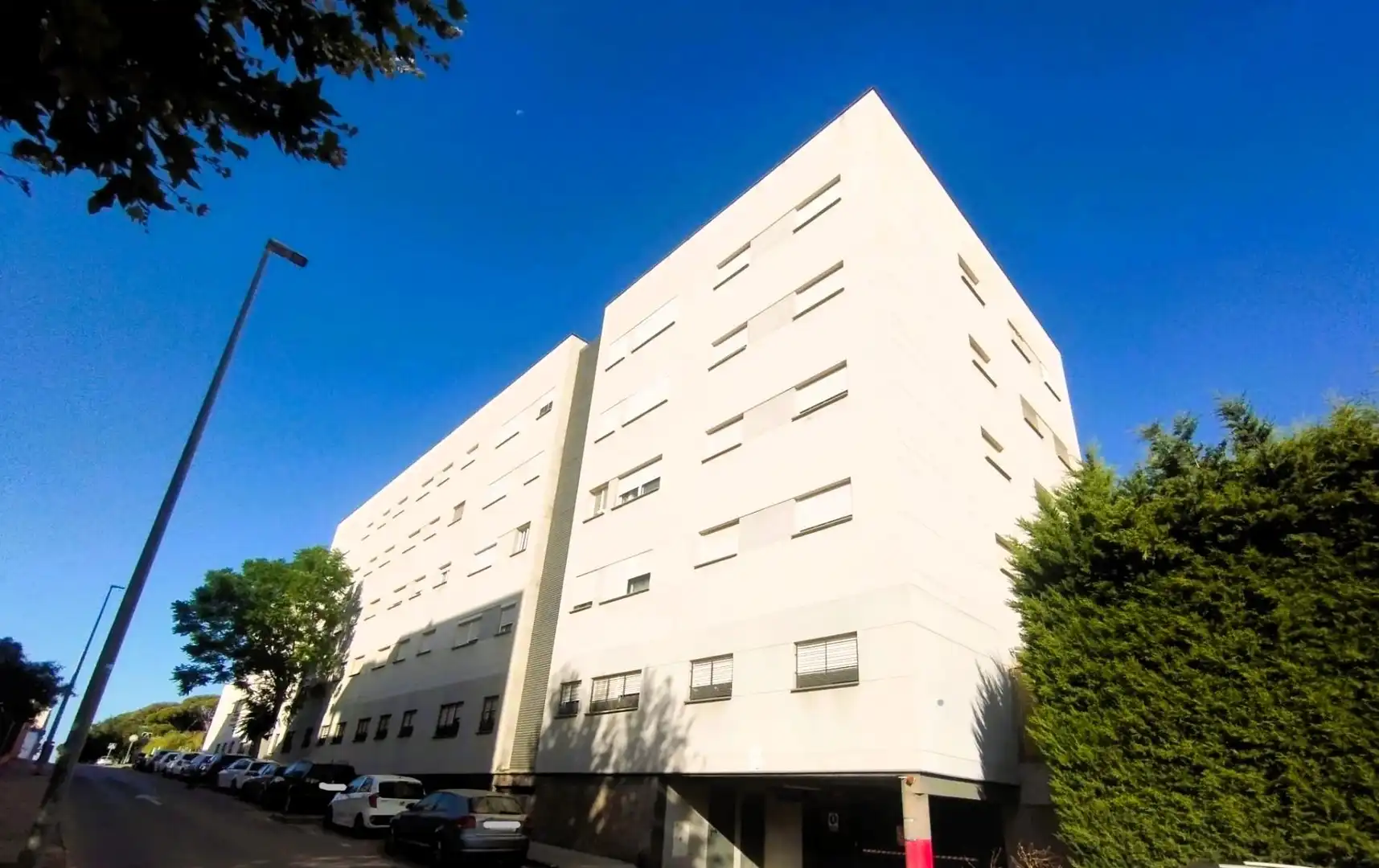 Vista exterior de Pis en venda en Puerto Real amb Calefacció i Traster
