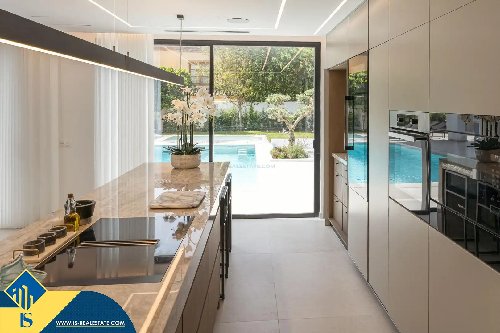 Chalet con piscina en venta en Nueva Andalucía, imagen 13