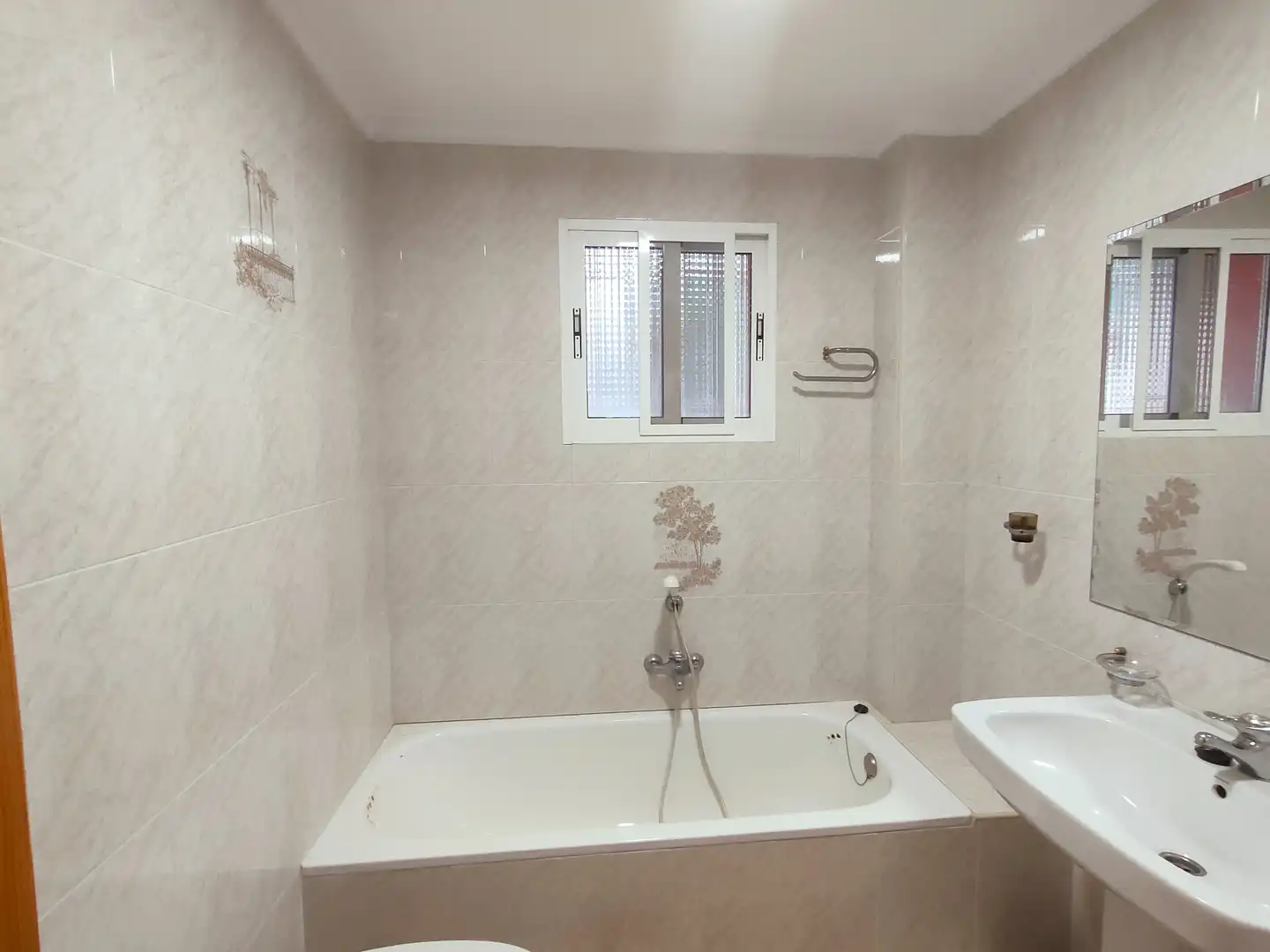 Baño de Casa o chalet en venta en Chiva con Jardín privado, Terraza y Trastero