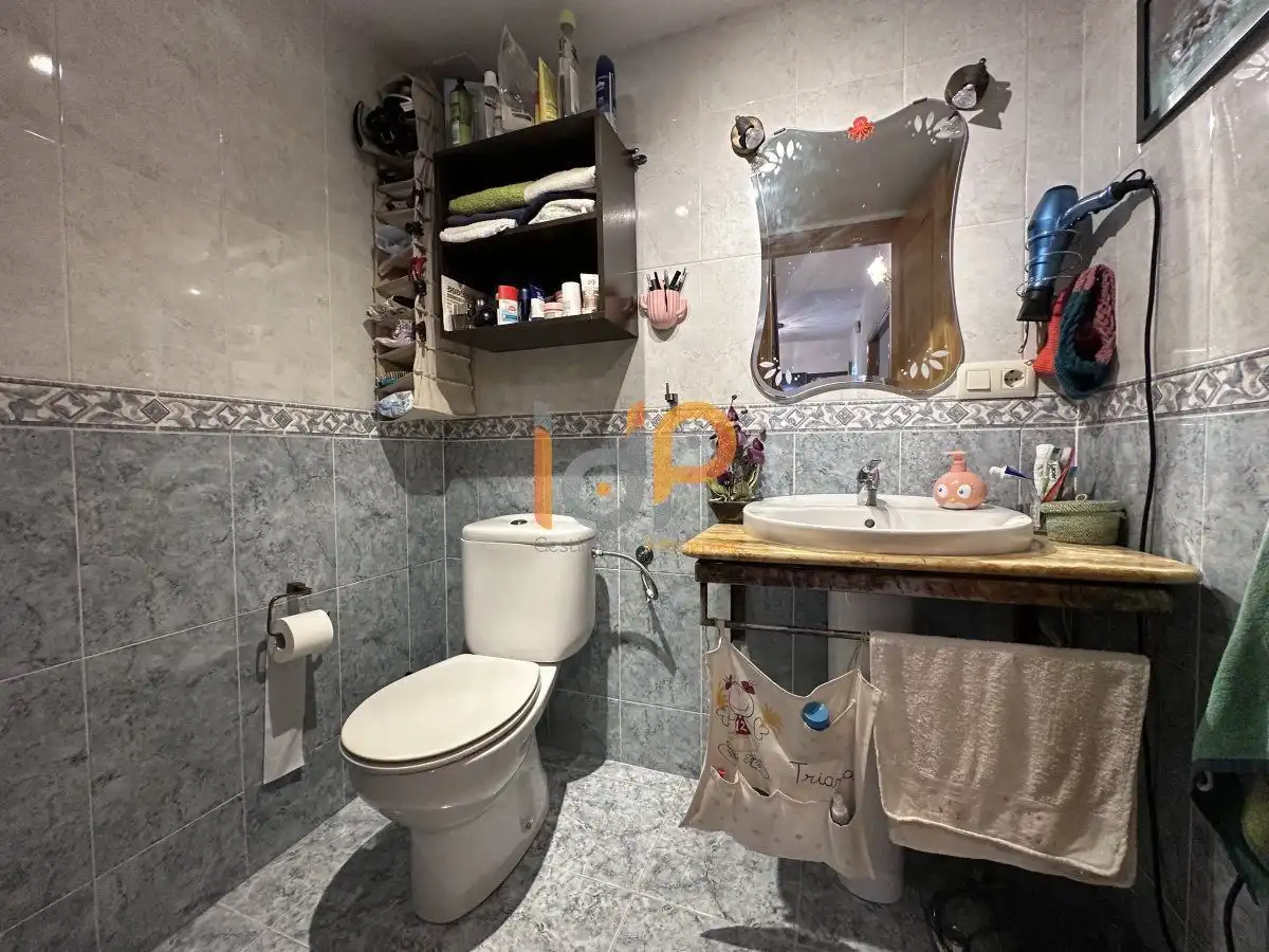Bany de Dúplex en venda en Taberno amb Balcó